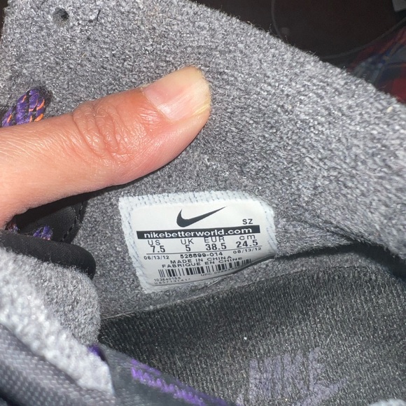 Nike high top black suede sneakers. Sold out everywhere - Picture 2 of 9